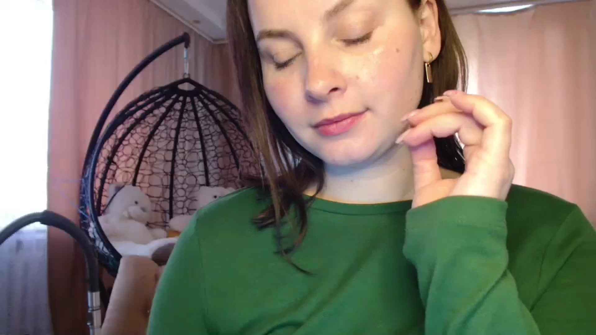 Gallery image thumbnail from MisssLove_is's myfreecams stream on, 05/17/2025, 13:42 image 15 of 20