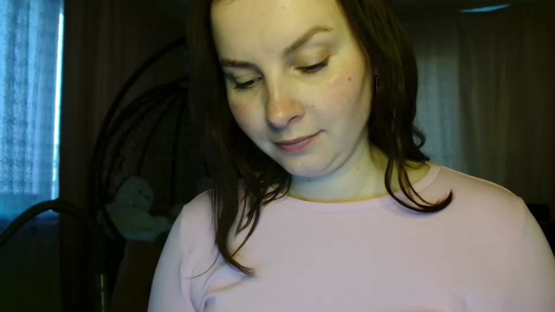 Gallery image thumbnail from MisssLove_is's myfreecams stream on, 05/17/2025, 17:48 image 16 of 20