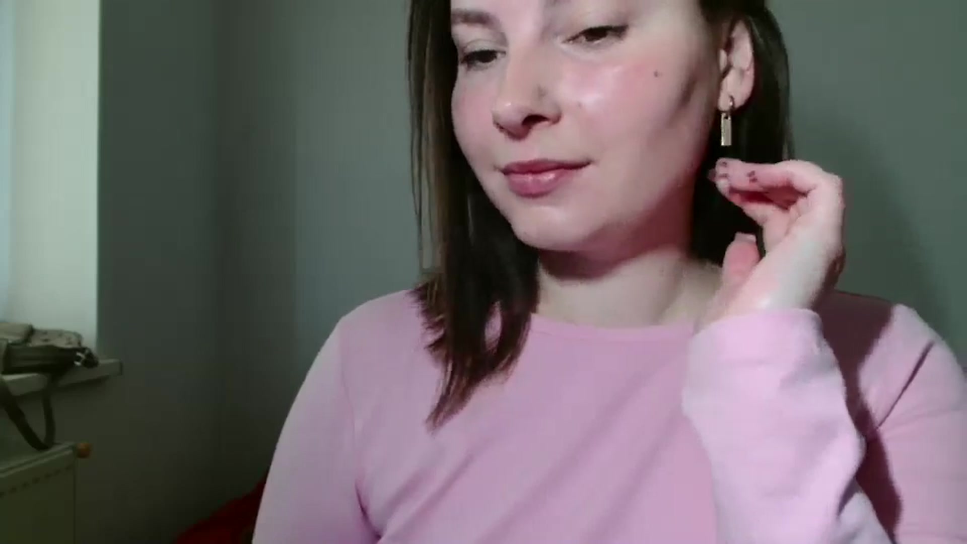 Gallery image thumbnail from MisssLove_is's myfreecams stream on, 05/19/2025, 08:59 image 10 of 20