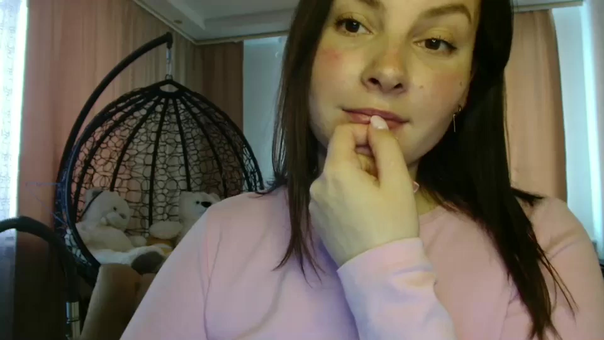 Gallery image thumbnail from MisssLove_is's myfreecams stream on, 05/26/2025, 15:09 image 11 of 20