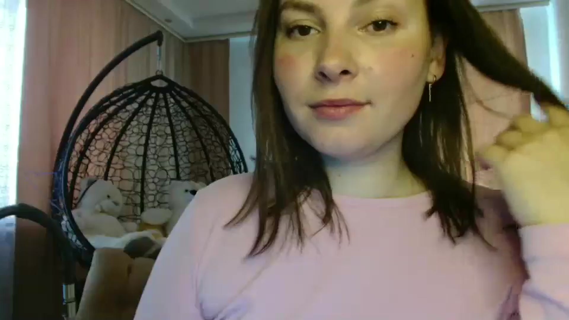 Gallery image thumbnail from MisssLove_is's myfreecams stream on, 05/26/2025, 15:09 image 8 of 20