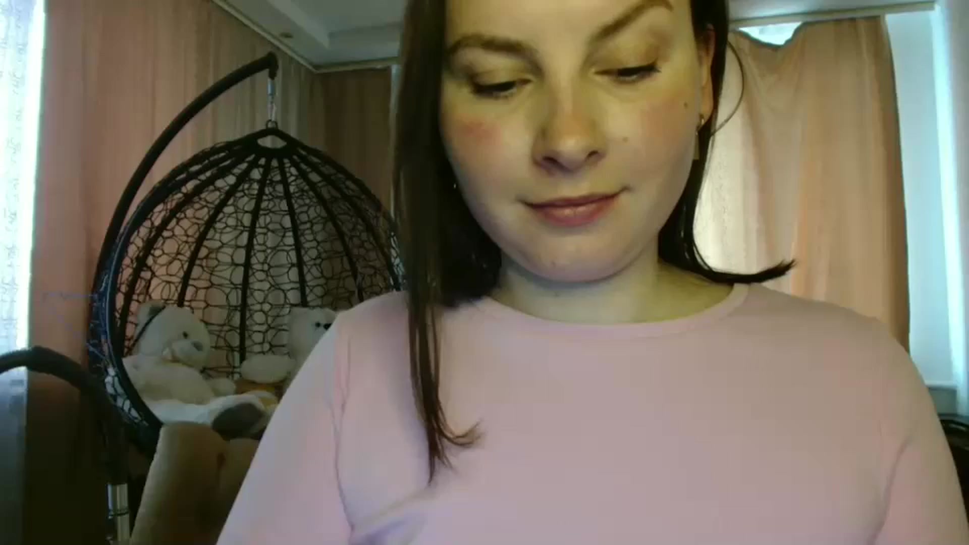 Gallery image thumbnail from MisssLove_is's myfreecams stream on, 05/26/2025, 15:09 image 12 of 20
