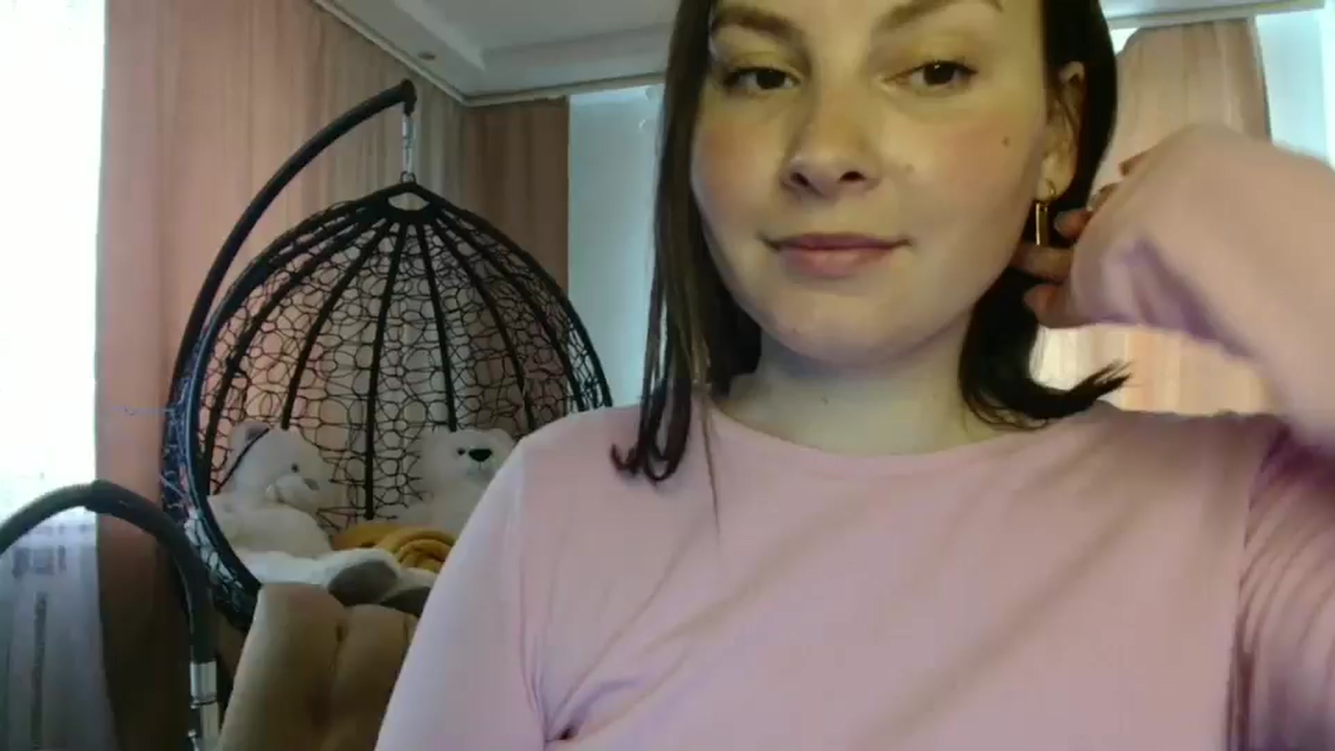 Gallery image thumbnail from MisssLove_is's myfreecams stream on, 05/27/2025, 12:23 image 2 of 20