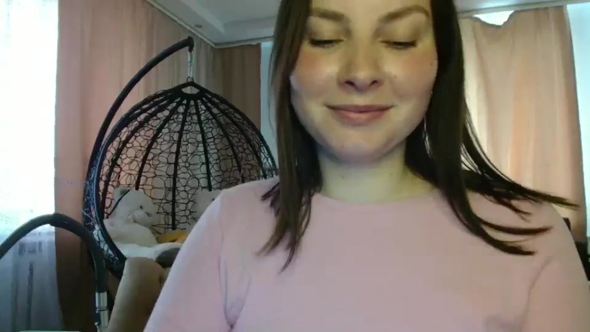 Gallery image thumbnail from MisssLove_is's myfreecams stream on, 05/27/2025, 12:23 image 16 of 20