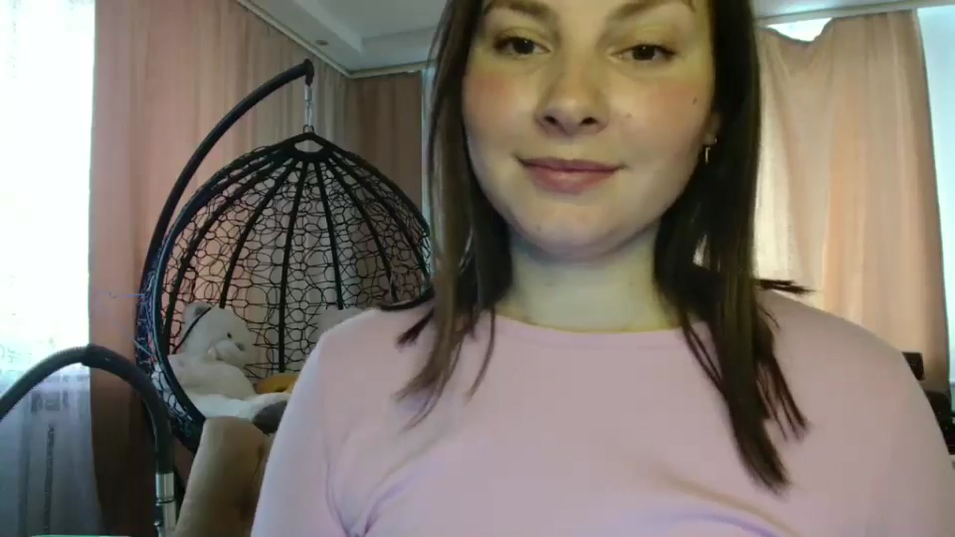 Gallery image thumbnail from MisssLove_is's myfreecams stream on, 05/27/2025, 12:23 image 15 of 20