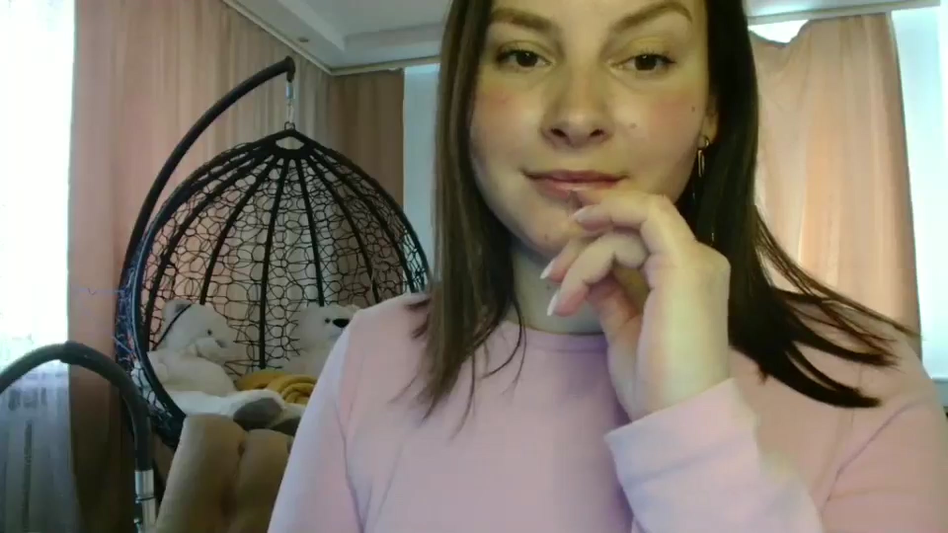 Gallery image thumbnail from MisssLove_is's myfreecams stream on, 05/27/2025, 12:23 image 13 of 20