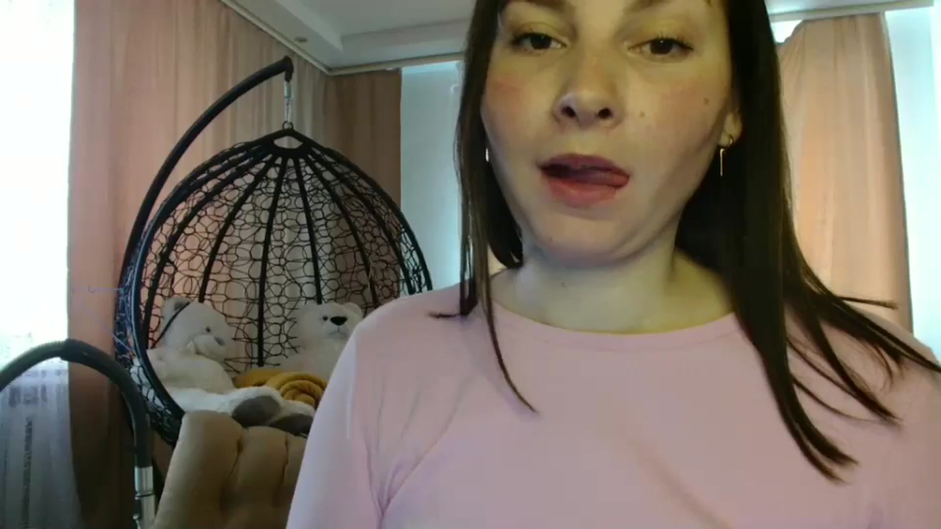 Gallery image thumbnail from MisssLove_is's myfreecams stream on, 05/27/2025, 12:23 image 5 of 20