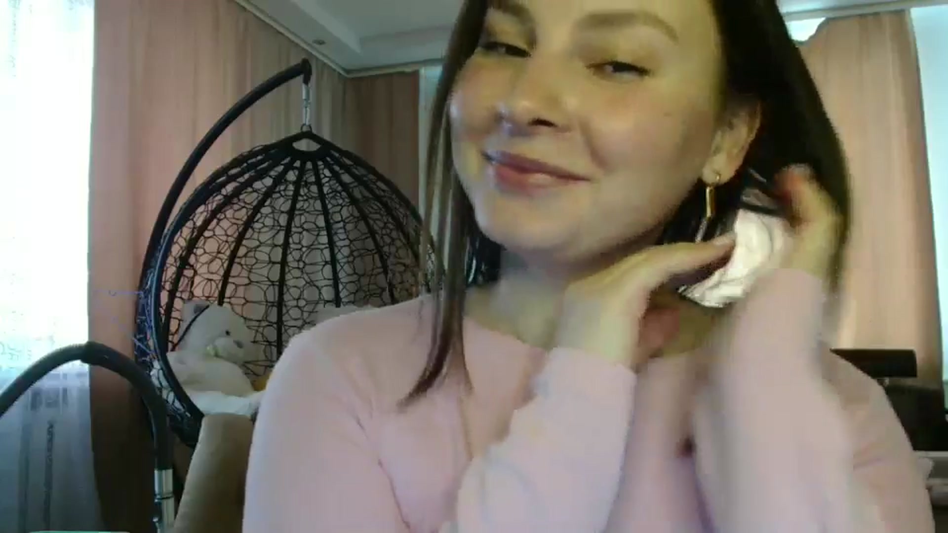 Gallery image thumbnail from MisssLove_is's myfreecams stream on, 05/27/2025, 12:23 image 20 of 20