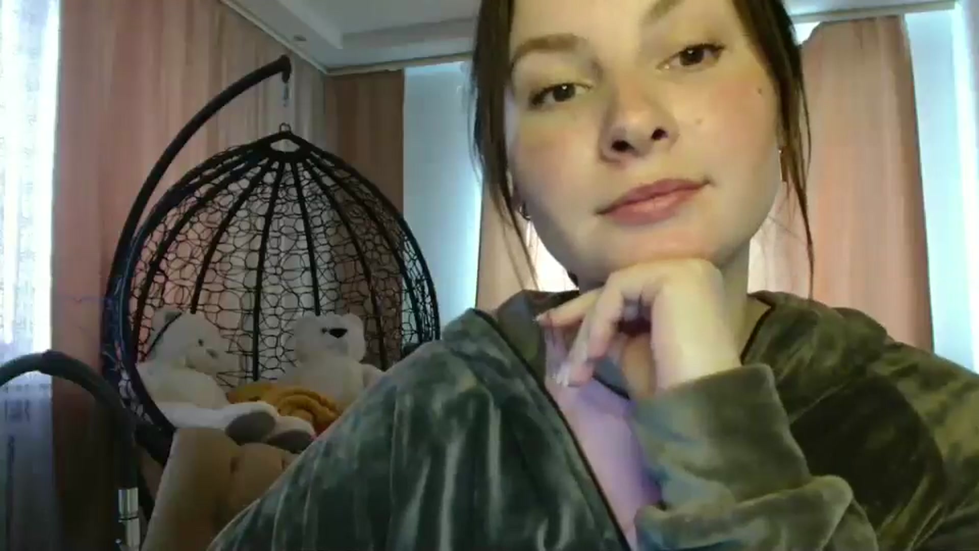 Gallery image thumbnail from MisssLove_is's myfreecams stream on, 05/27/2025, 15:10 image 10 of 20