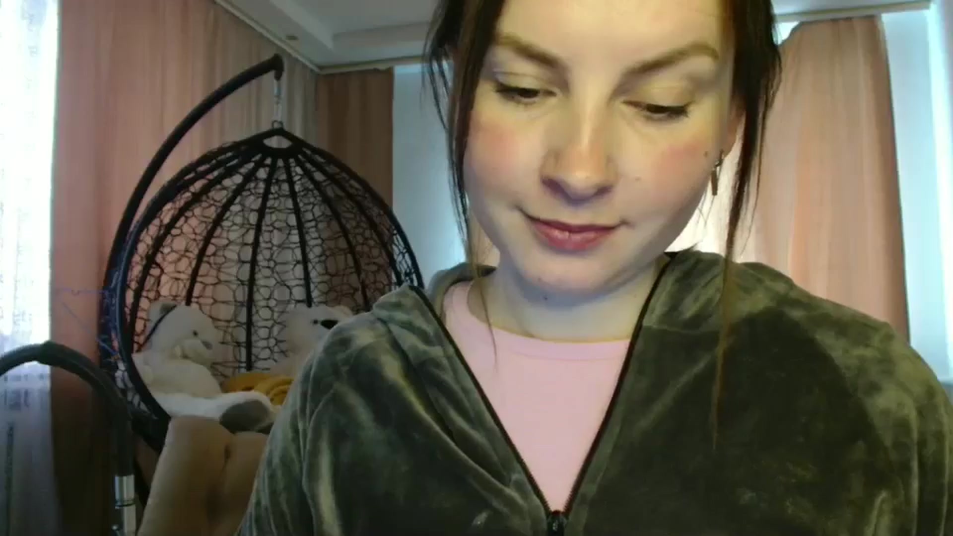 Gallery image thumbnail from MisssLove_is's myfreecams stream on, 05/27/2025, 15:10 image 18 of 20