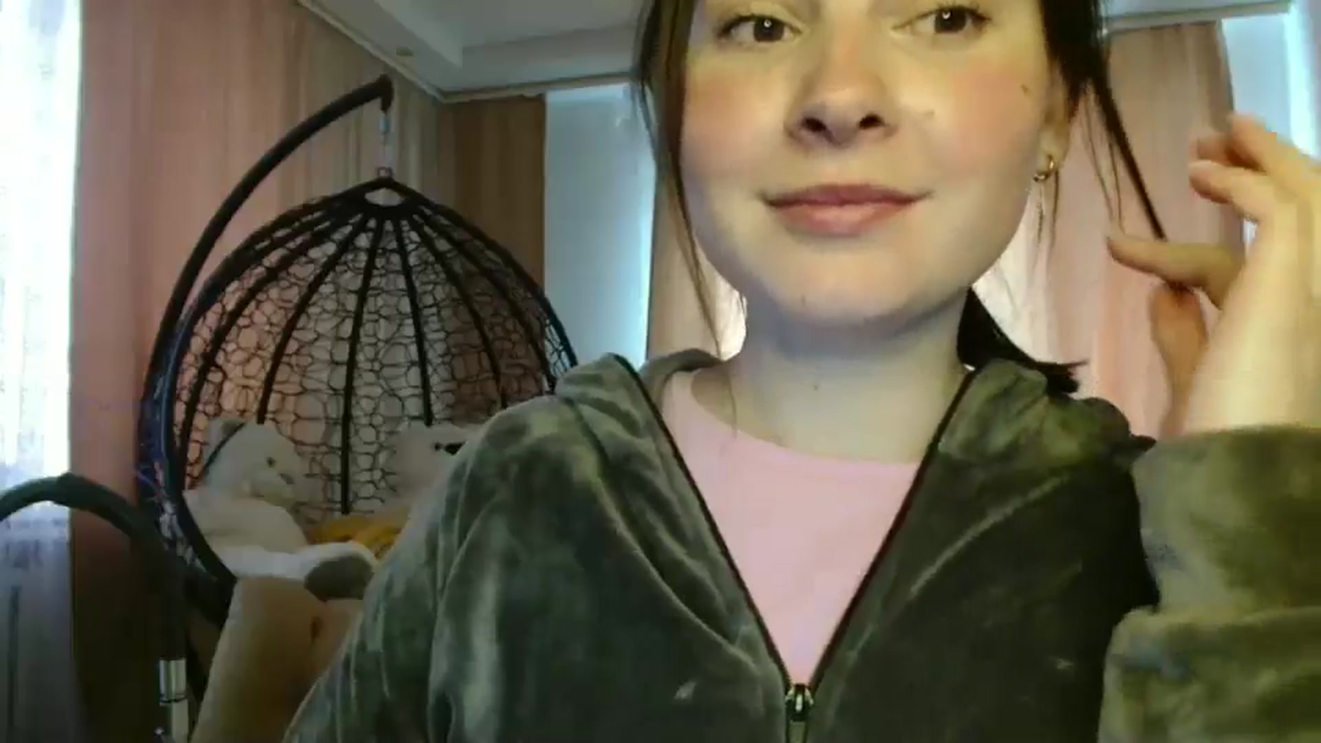 Gallery image thumbnail from MisssLove_is's myfreecams stream on, 05/27/2025, 15:10 image 17 of 20
