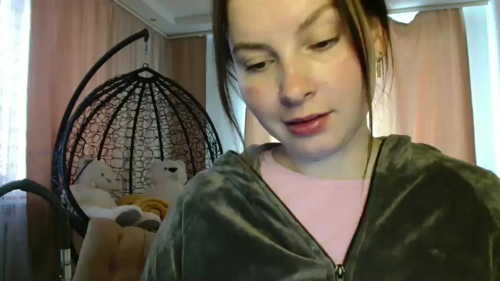 Gallery image thumbnail from MisssLove_is's myfreecams stream on, 05/27/2025, 15:10 image 11 of 20