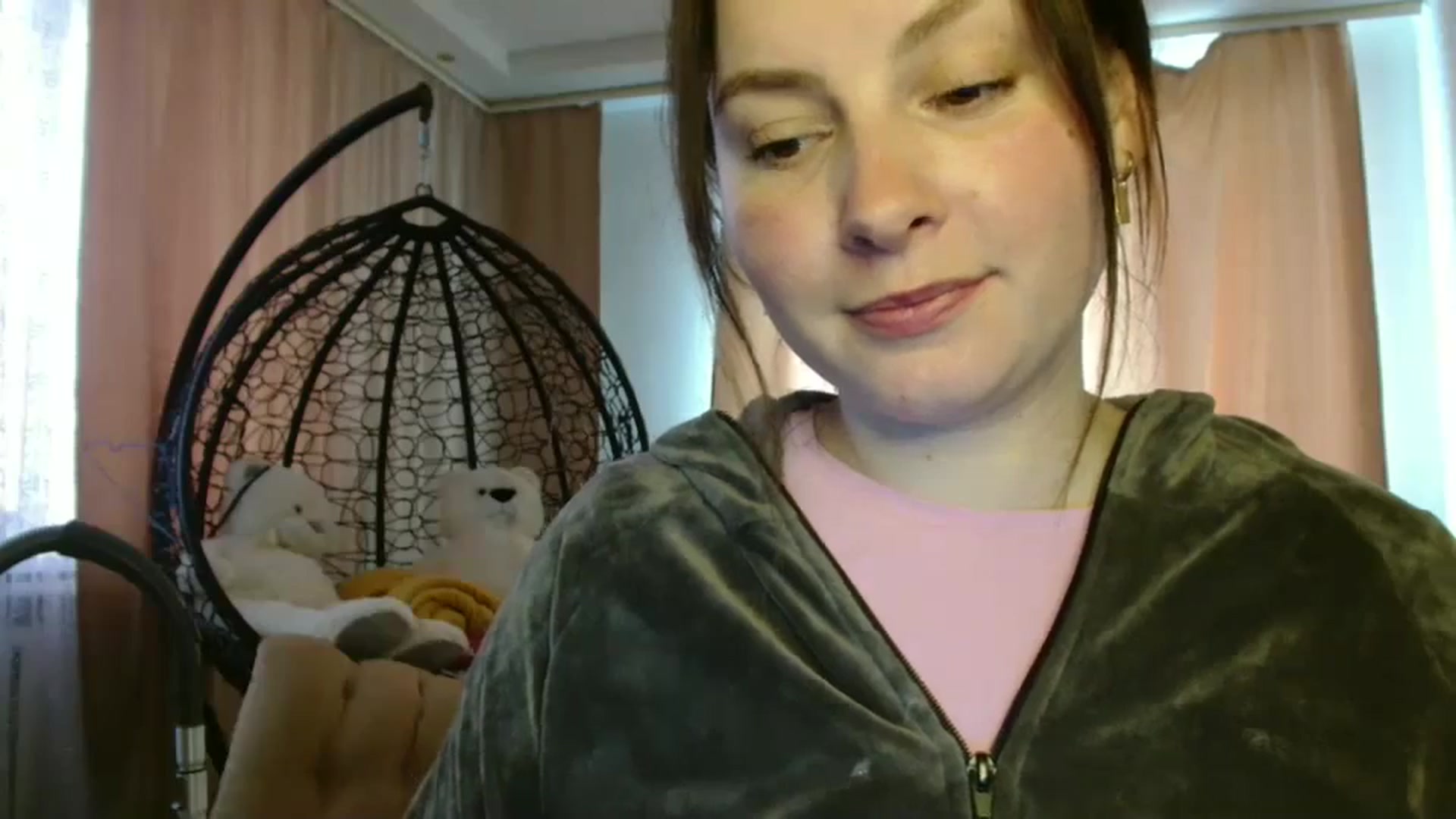 Gallery image thumbnail from MisssLove_is's myfreecams stream on, 05/27/2025, 15:10 image 13 of 20