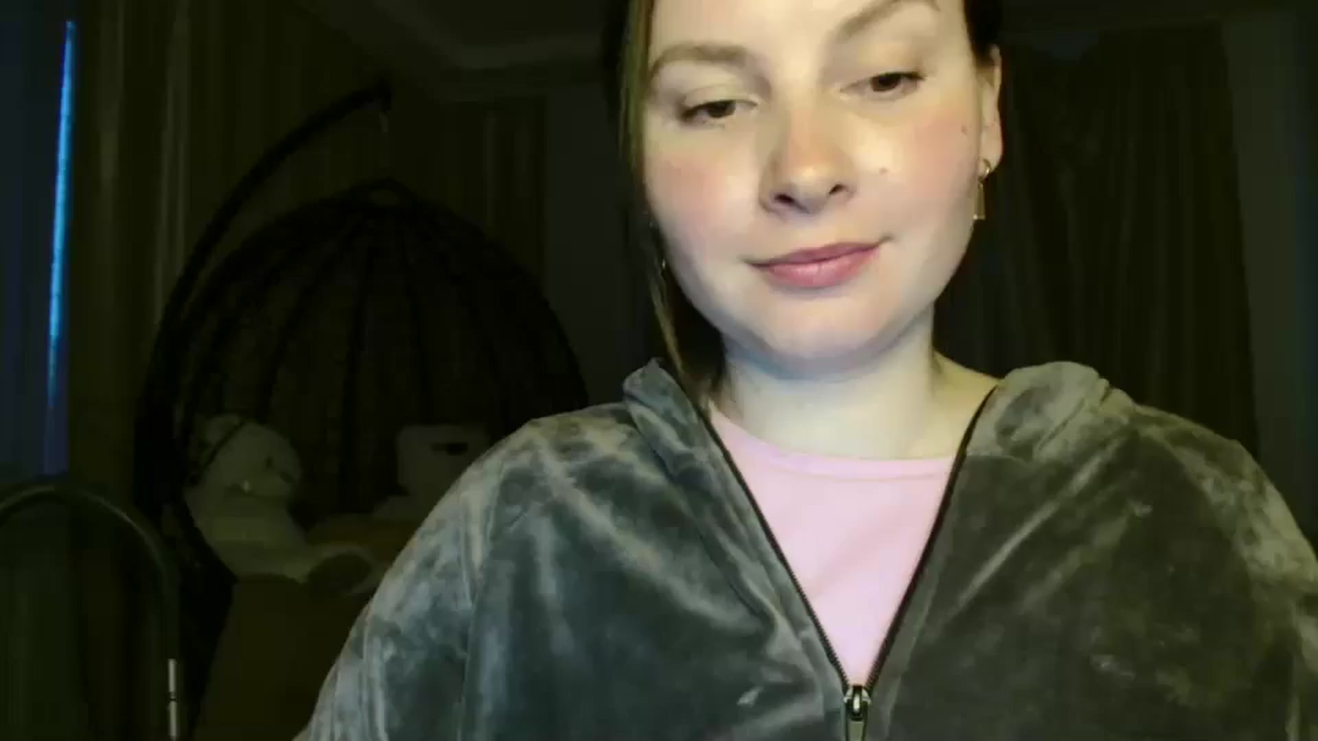 Gallery image thumbnail from MisssLove_is's myfreecams stream on, 05/27/2025, 18:54 image 9 of 20