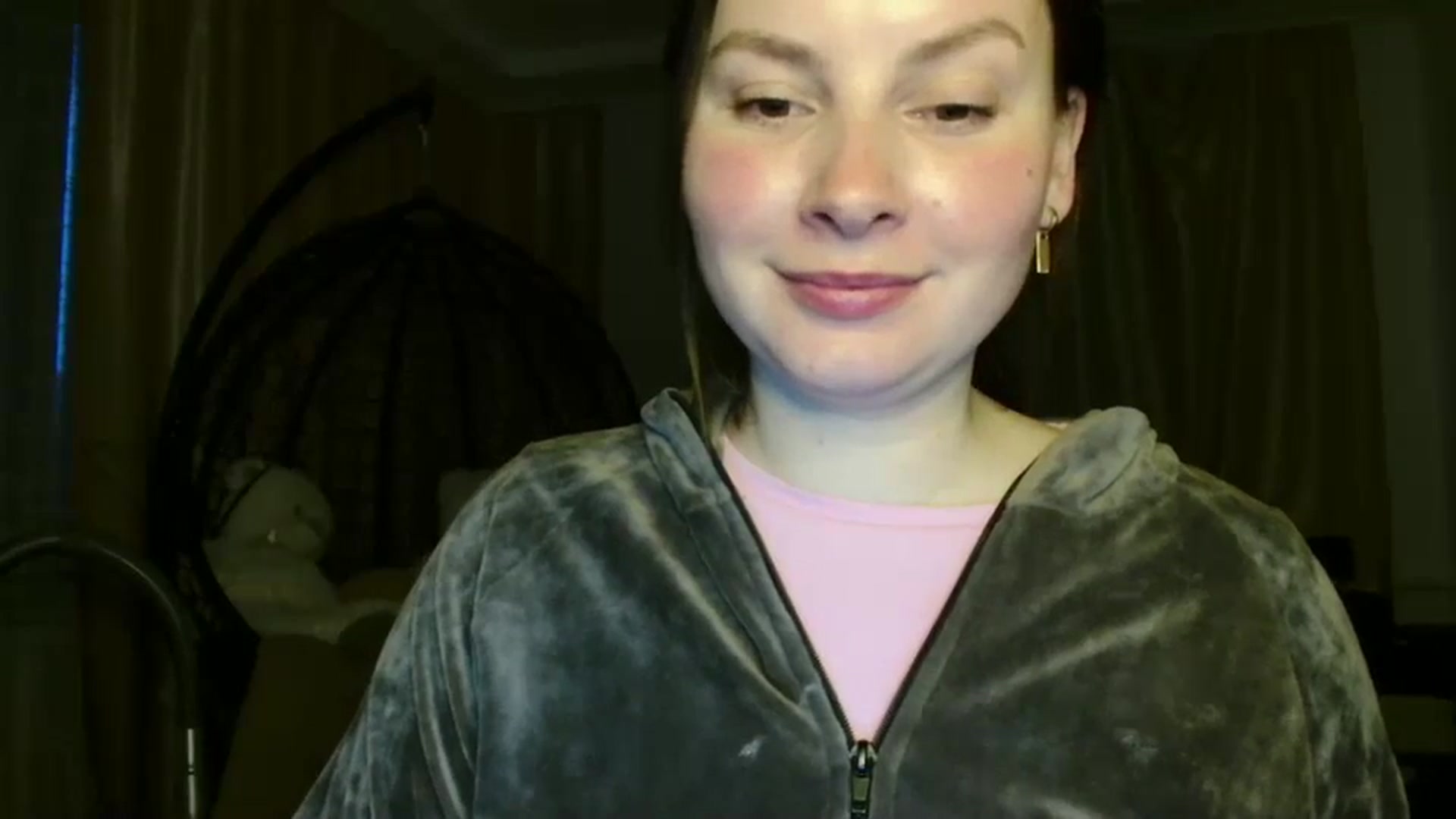 Gallery image thumbnail from MisssLove_is's myfreecams stream on, 05/27/2025, 18:54 image 14 of 20