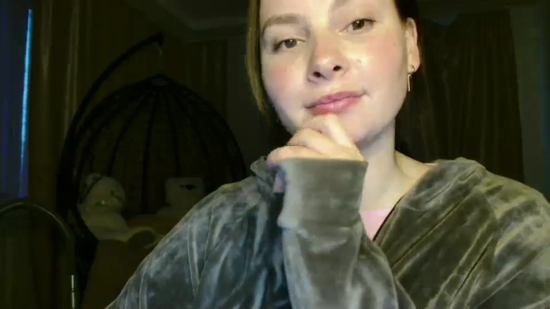 Gallery image thumbnail from MisssLove_is's myfreecams stream on, 05/27/2025, 18:54 image 8 of 20
