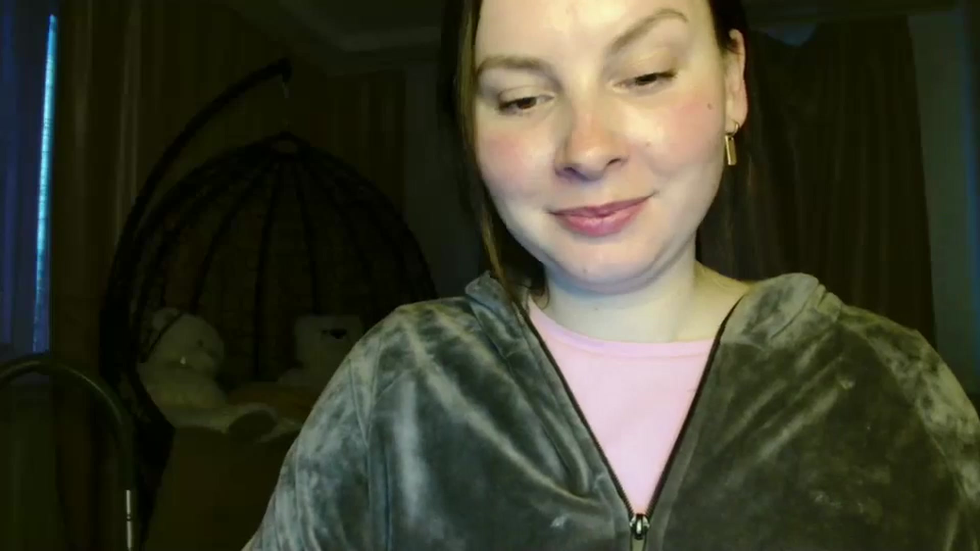 Gallery image thumbnail from MisssLove_is's myfreecams stream on, 05/27/2025, 18:54 image 6 of 20