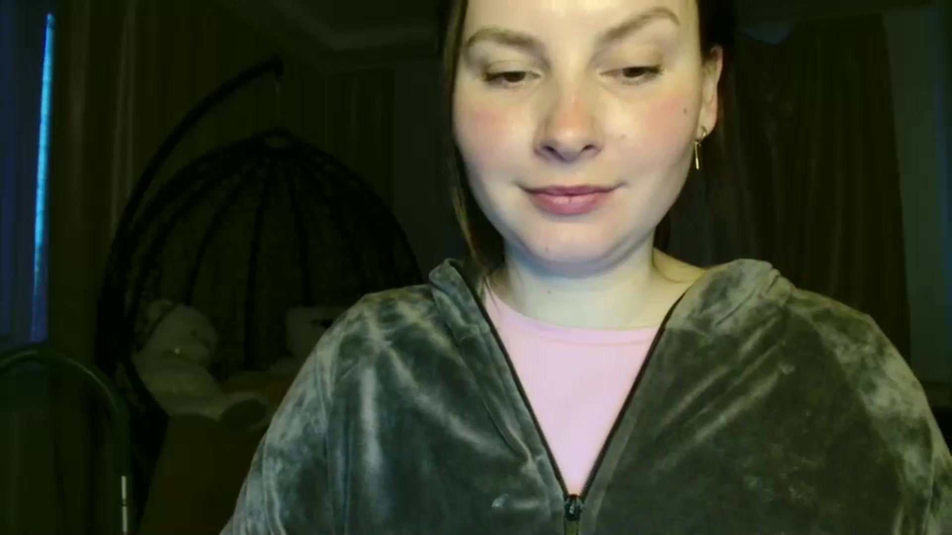 Gallery image thumbnail from MisssLove_is's myfreecams stream on, 05/27/2025, 18:54 image 7 of 20