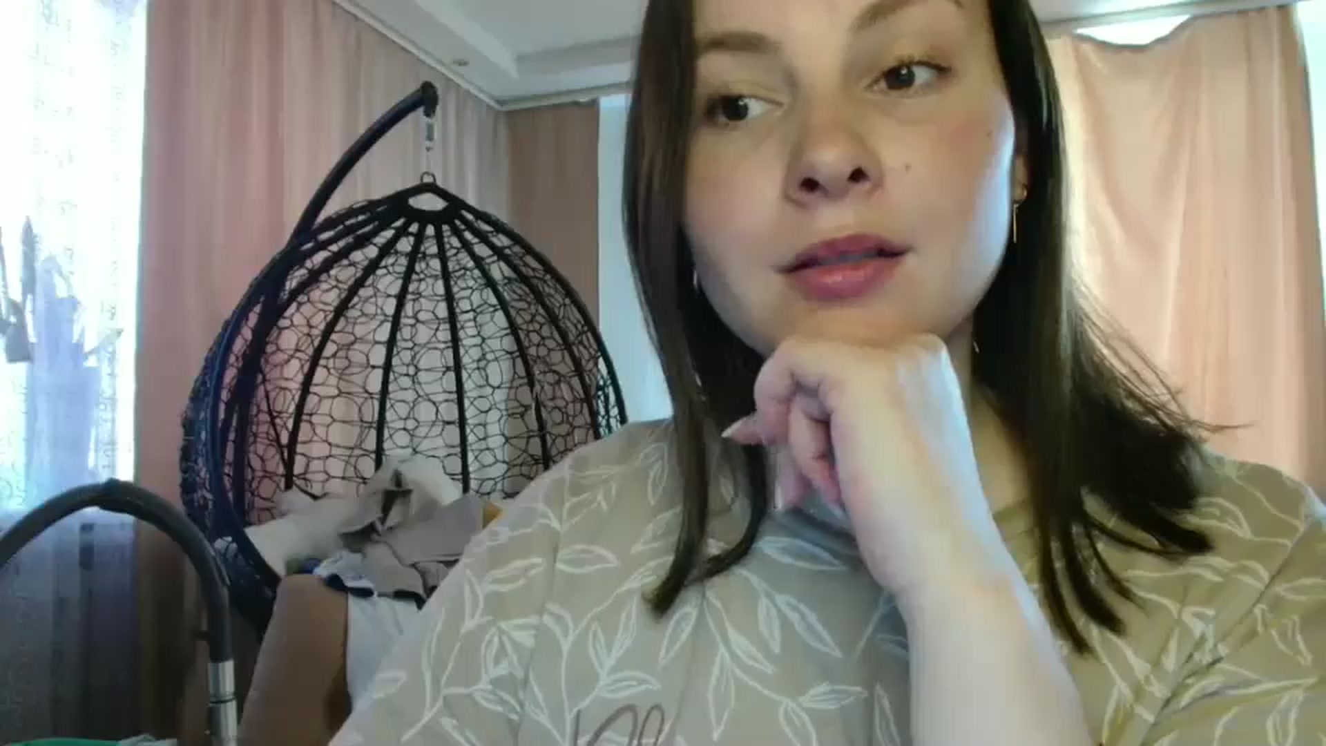 Gallery image thumbnail from MisssLove_is's myfreecams stream on, 06/02/2025, 14:51 image 18 of 20