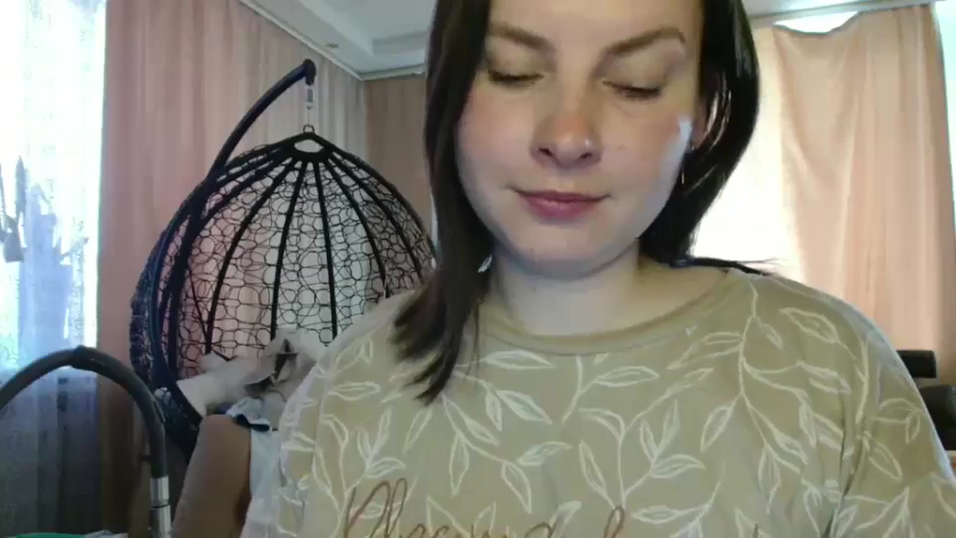 Gallery image thumbnail from MisssLove_is's myfreecams stream on, 06/02/2025, 14:51 image 20 of 20