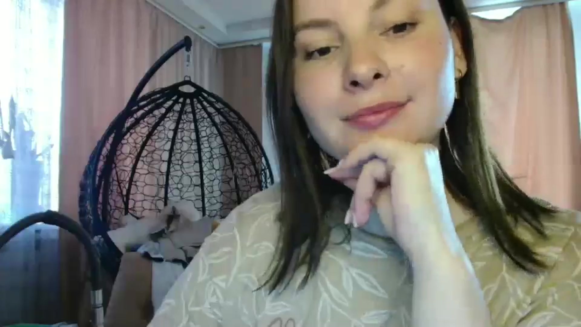 Gallery image thumbnail from MisssLove_is's myfreecams stream on, 06/02/2025, 14:51 image 10 of 20