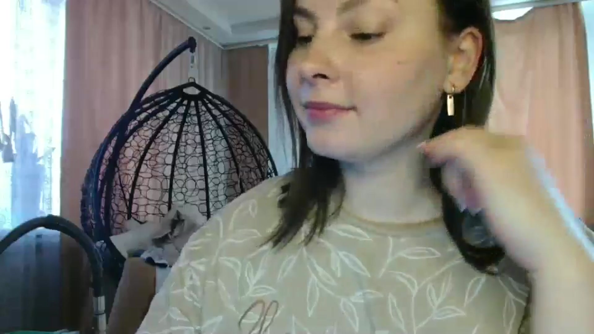 Gallery image thumbnail from MisssLove_is's myfreecams stream on, 06/02/2025, 14:51 image 9 of 20