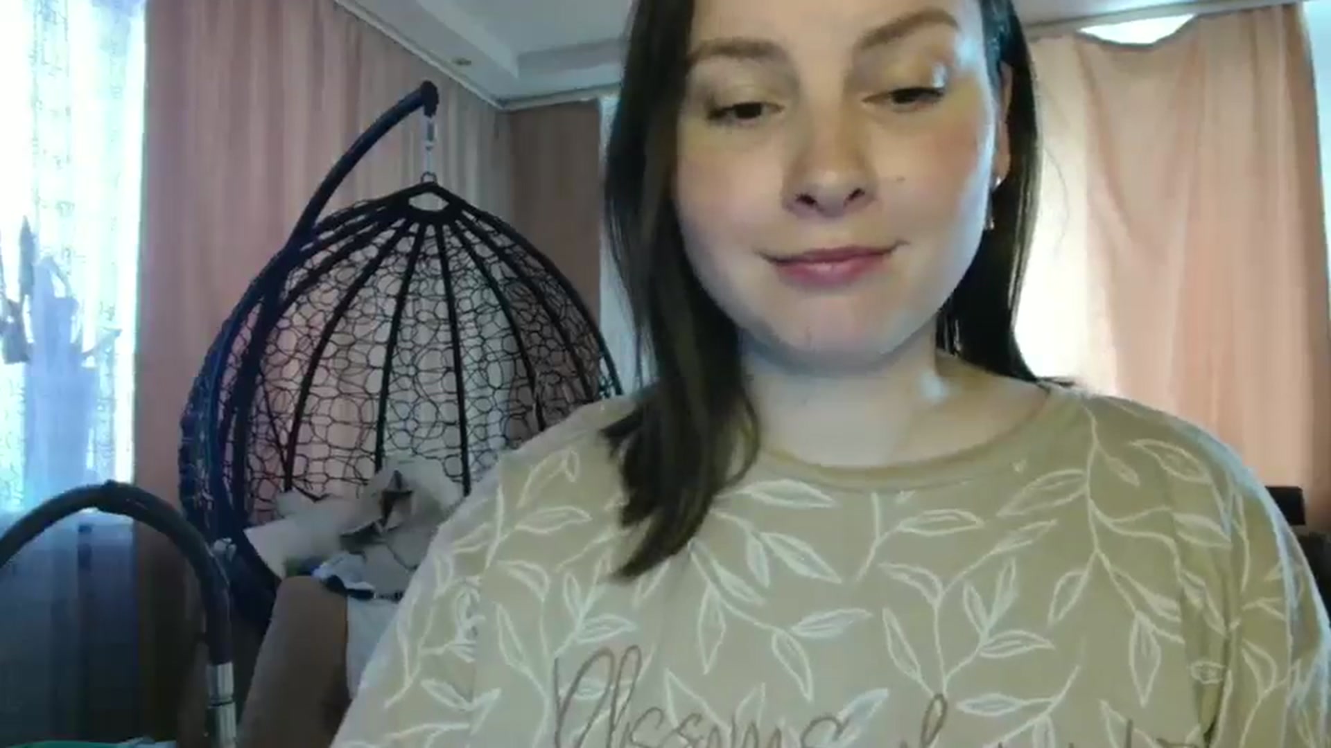 Gallery image thumbnail from MisssLove_is's myfreecams stream on, 06/02/2025, 14:51 image 4 of 20