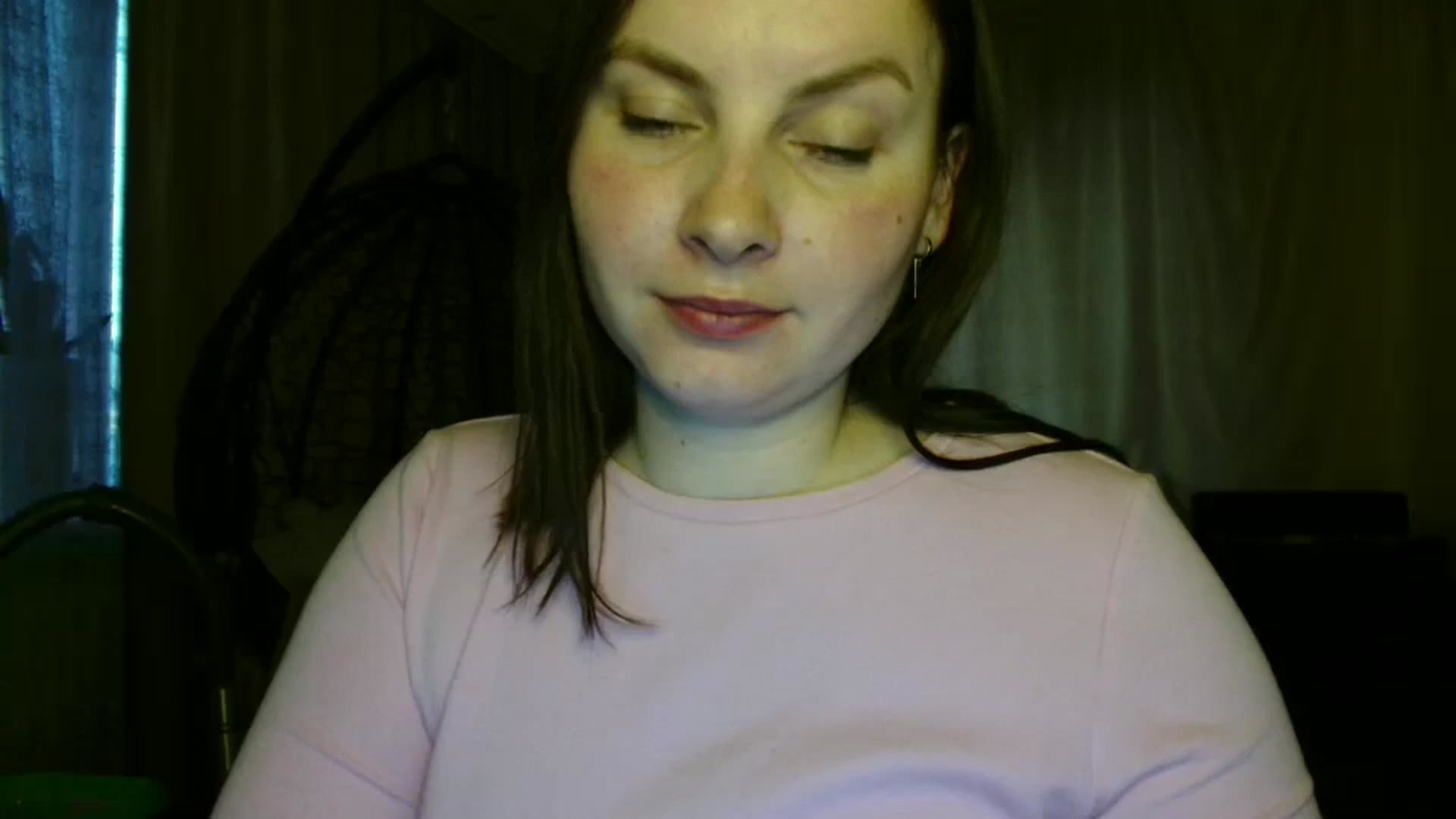 Gallery image thumbnail from MisssLove_is's myfreecams stream on, 06/03/2025, 18:17 image 16 of 20