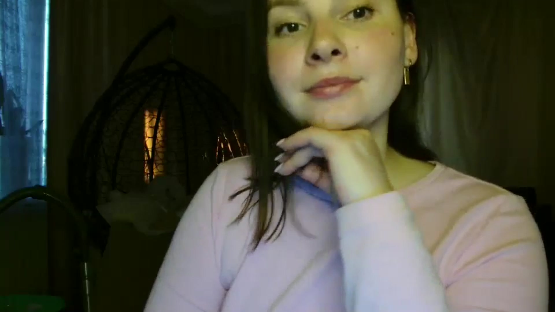 Gallery image thumbnail from MisssLove_is's myfreecams stream on, 06/03/2025, 18:17 image 8 of 20