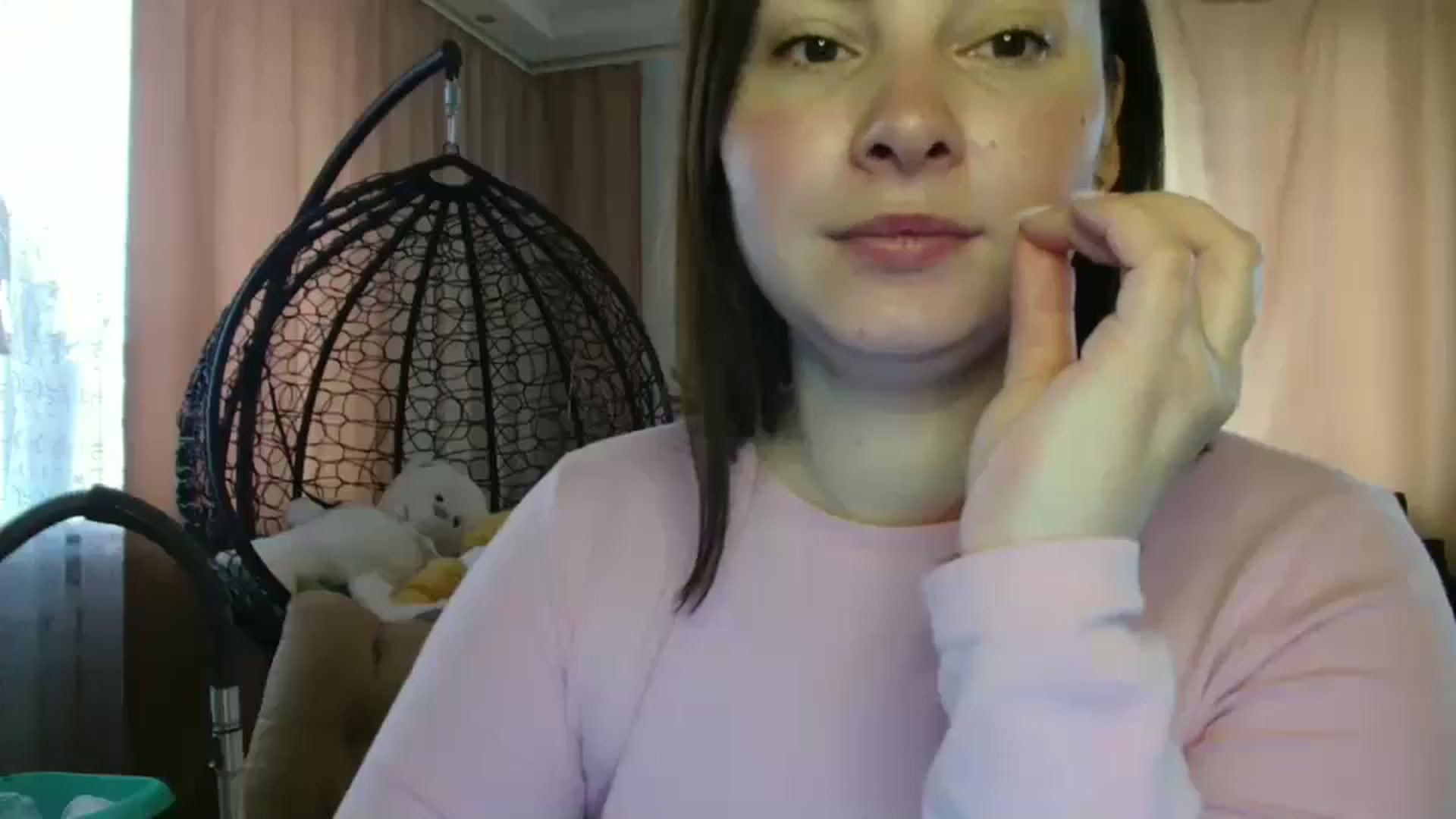 Gallery image thumbnail from MisssLove_is's myfreecams stream on, 06/04/2025, 06:24 image 18 of 20
