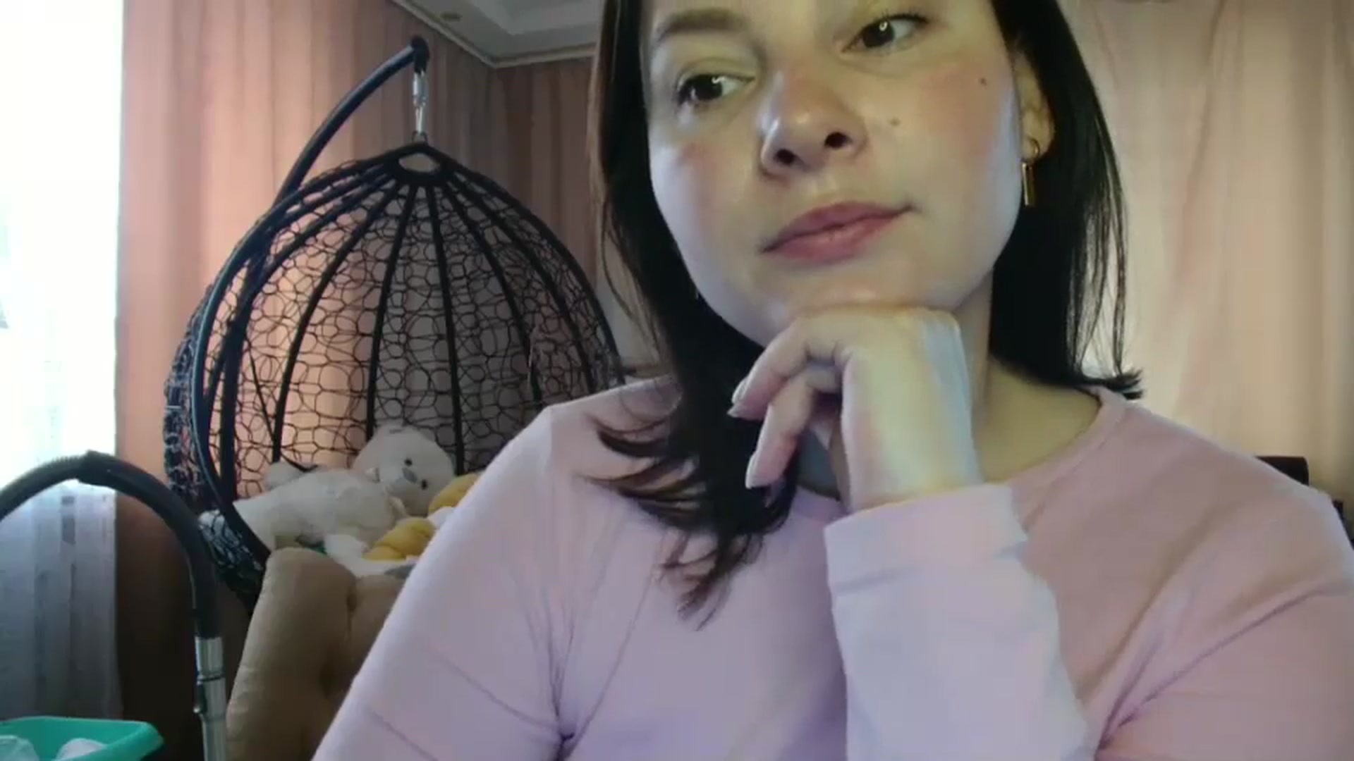 Gallery image thumbnail from MisssLove_is's myfreecams stream on, 06/04/2025, 06:24 image 4 of 20