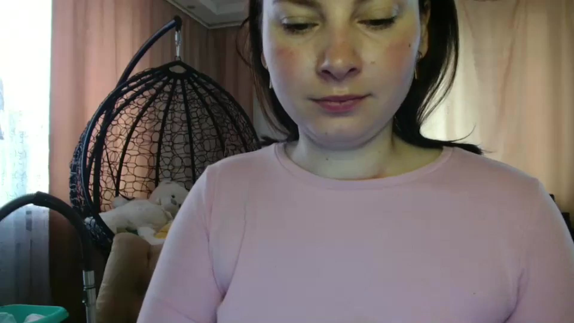 Gallery image thumbnail from MisssLove_is's myfreecams stream on, 06/04/2025, 06:24 image 13 of 20