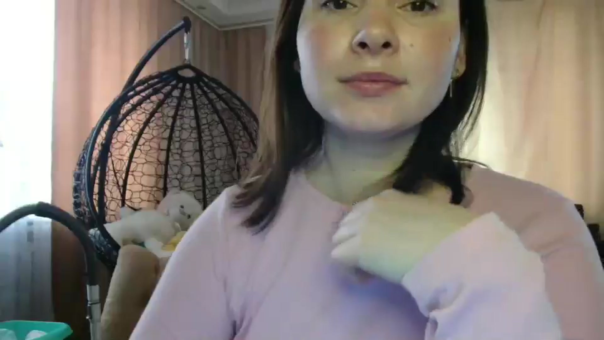 Gallery image thumbnail from MisssLove_is's myfreecams stream on, 06/04/2025, 06:24 image 12 of 20