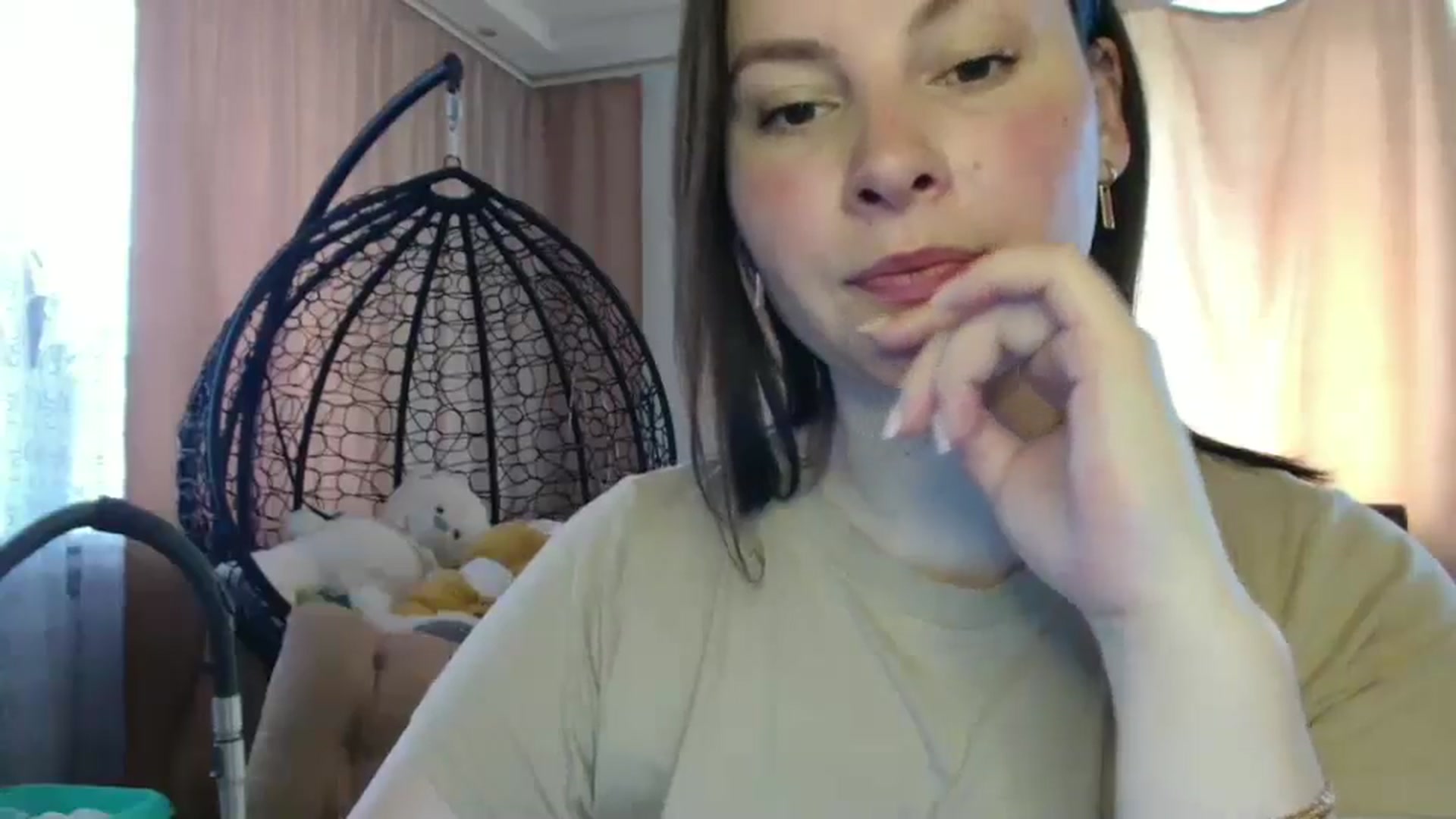 Gallery image thumbnail from MisssLove_is's myfreecams stream on, 06/05/2025, 09:48 image 9 of 20