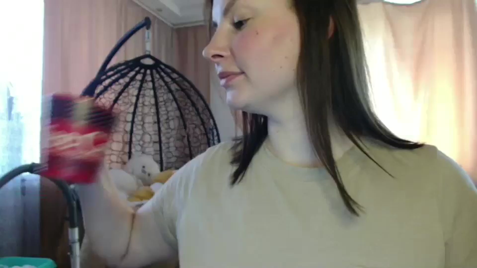 Gallery image thumbnail from MisssLove_is's myfreecams stream on, 06/05/2025, 09:48 image 1 of 20