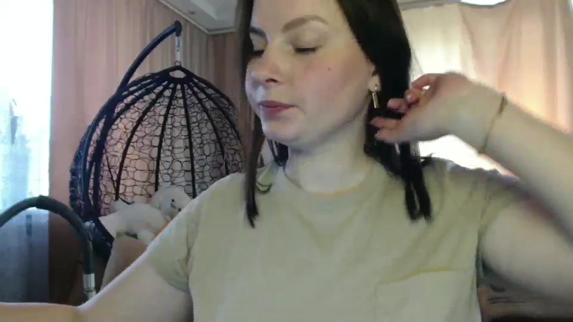 Gallery image thumbnail from MisssLove_is's myfreecams stream on, 06/05/2025, 09:48 image 20 of 20