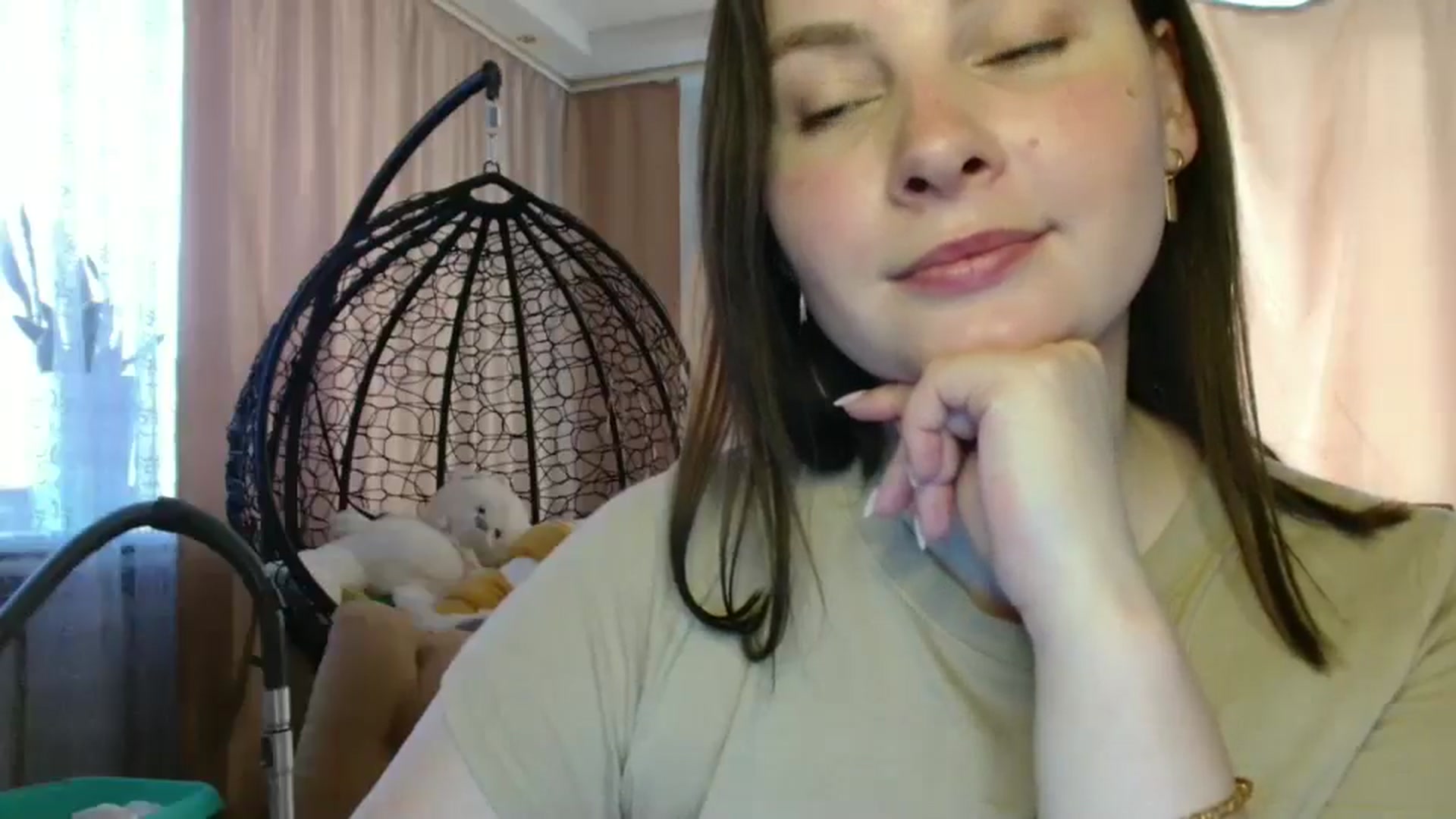 Gallery image thumbnail from MisssLove_is's myfreecams stream on, 06/05/2025, 13:48 image 11 of 20