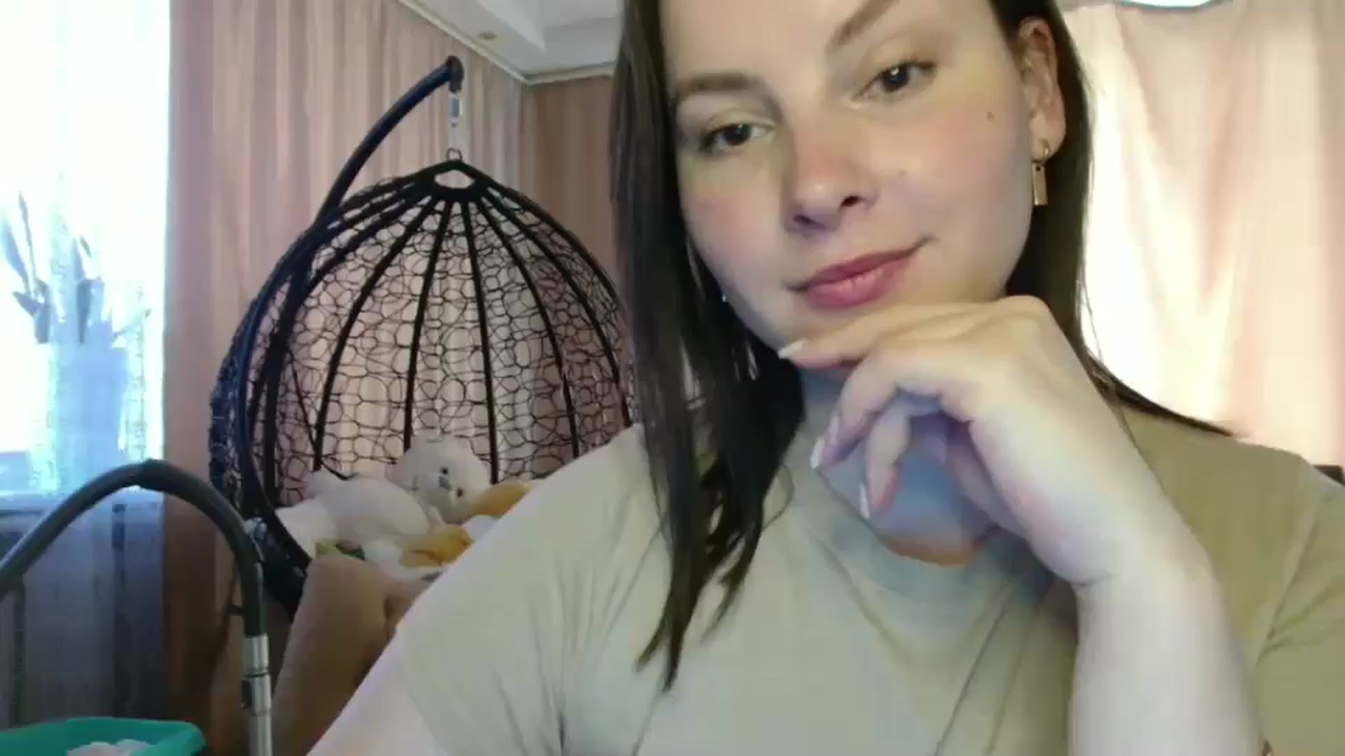 Gallery image thumbnail from MisssLove_is's myfreecams stream on, 06/05/2025, 13:48 image 8 of 20