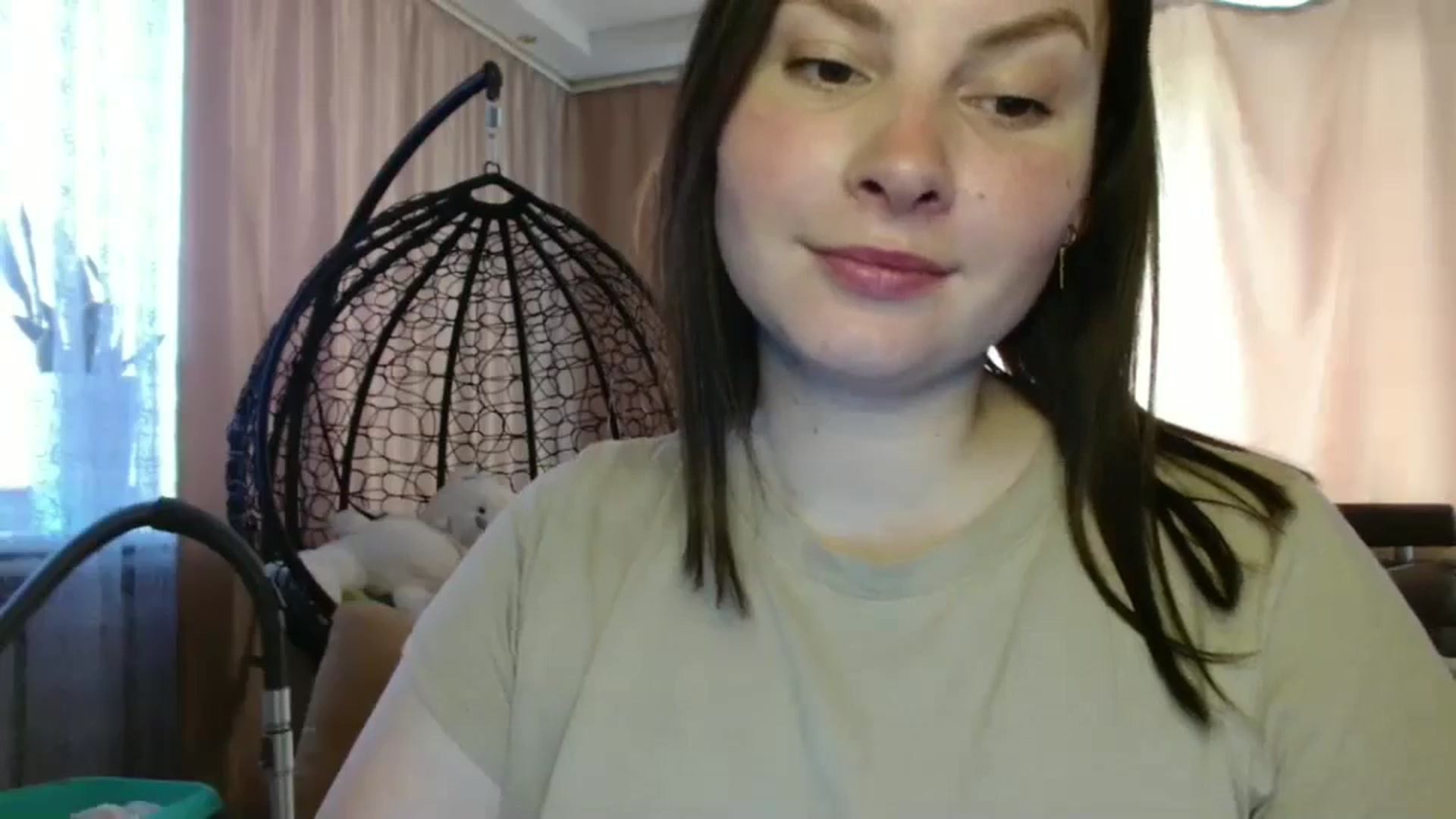 Gallery image thumbnail from MisssLove_is's myfreecams stream on, 06/05/2025, 13:48 image 12 of 20