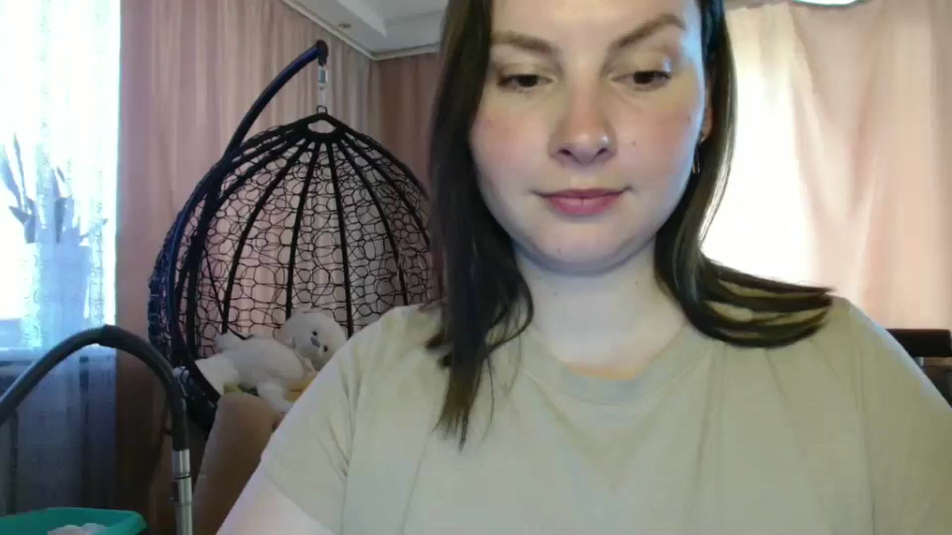 Gallery image thumbnail from MisssLove_is's myfreecams stream on, 06/05/2025, 14:31 image 11 of 20