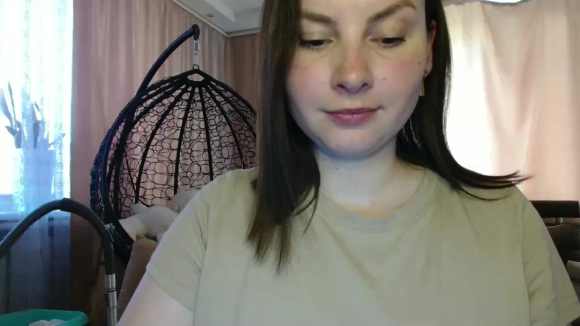 Gallery image thumbnail from MisssLove_is's myfreecams stream on, 06/05/2025, 14:31 image 1 of 20