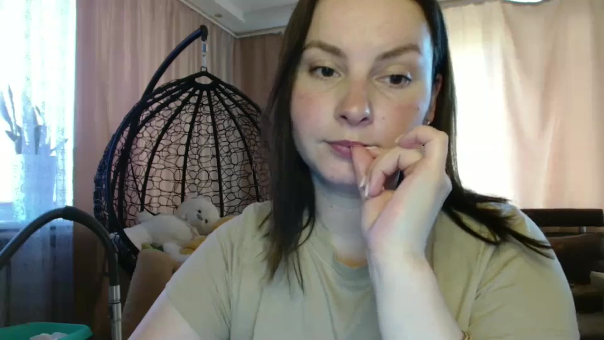 Gallery image thumbnail from MisssLove_is's myfreecams stream on, 06/05/2025, 14:31 image 16 of 20