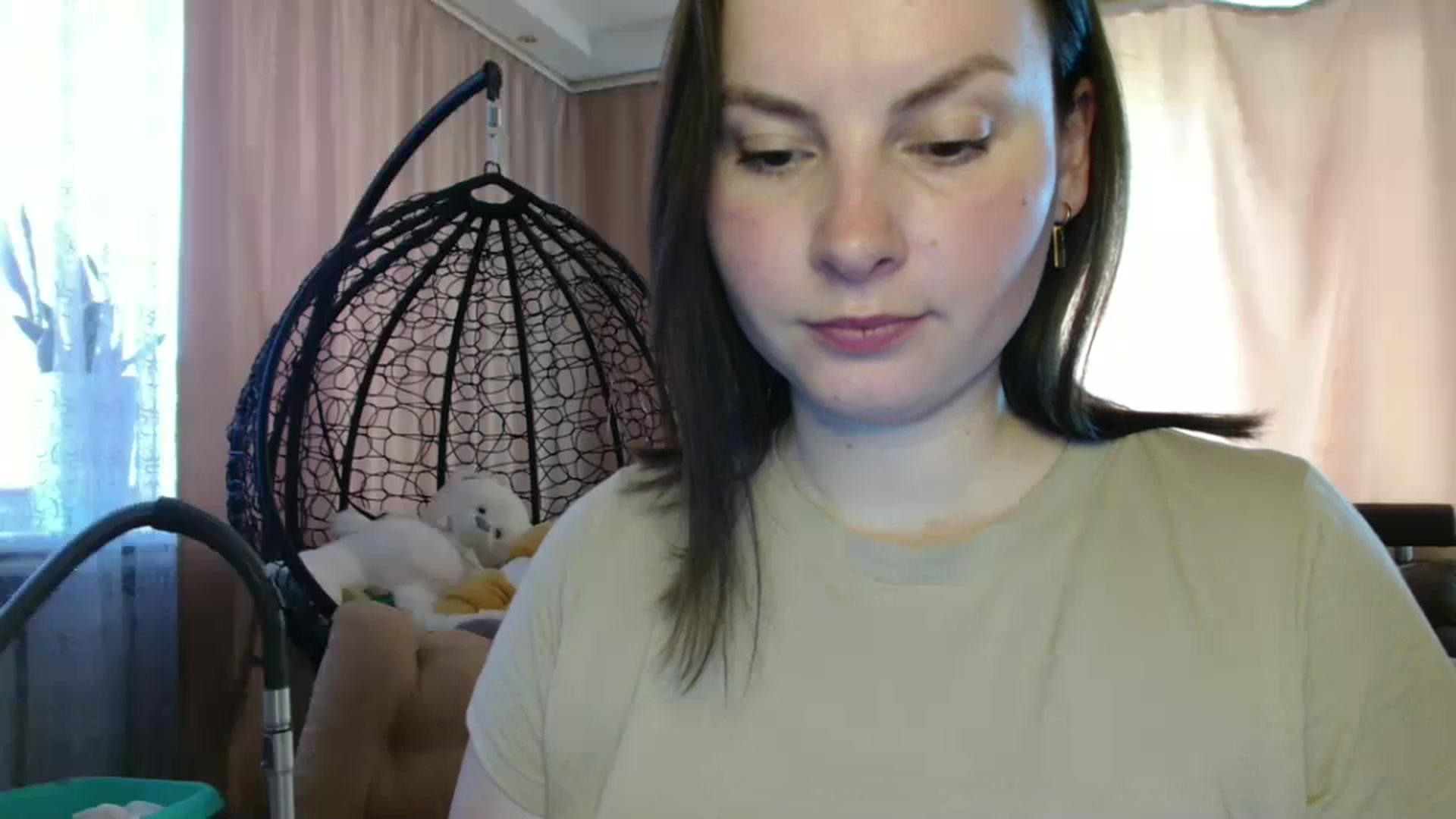 Gallery image thumbnail from MisssLove_is's myfreecams stream on, 06/05/2025, 14:31 image 7 of 20