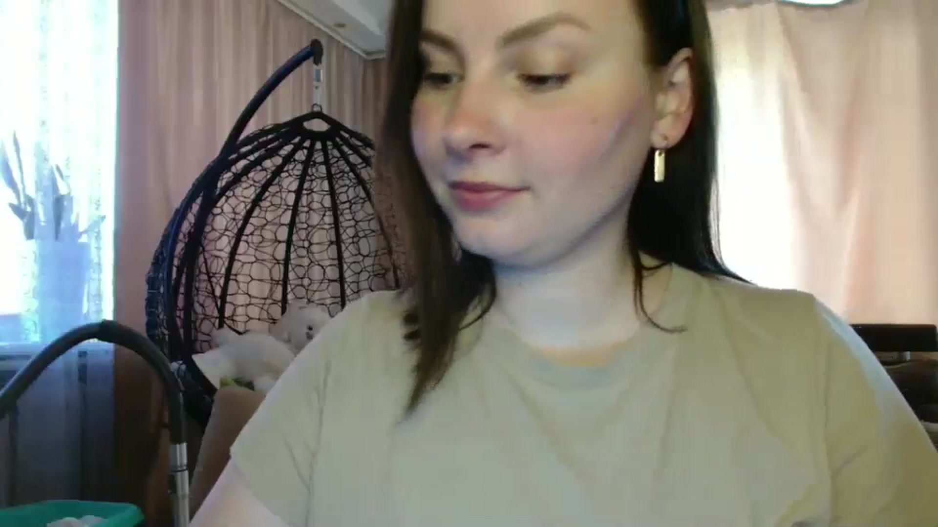 Gallery image thumbnail from MisssLove_is's myfreecams stream on, 06/05/2025, 14:31 image 9 of 20