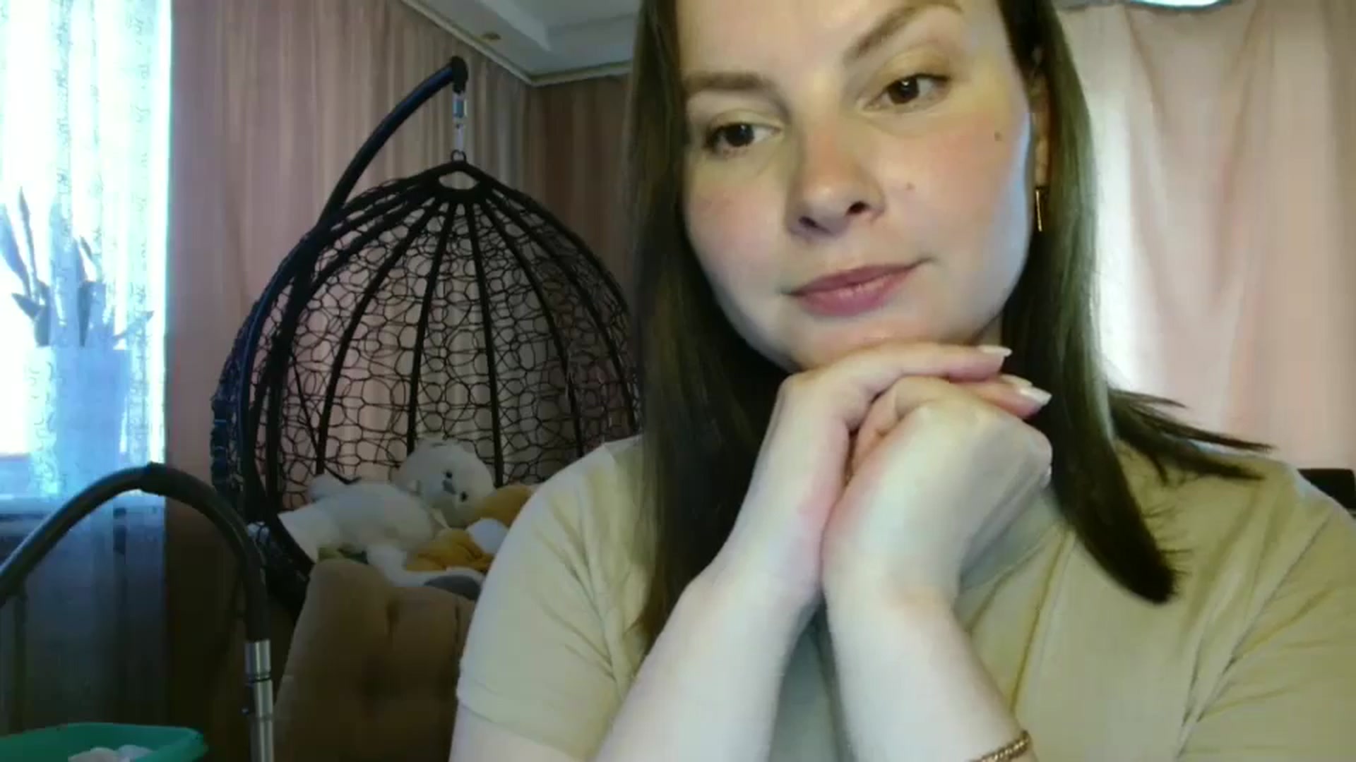 Gallery image thumbnail from MisssLove_is's myfreecams stream on, 06/05/2025, 14:31 image 5 of 20