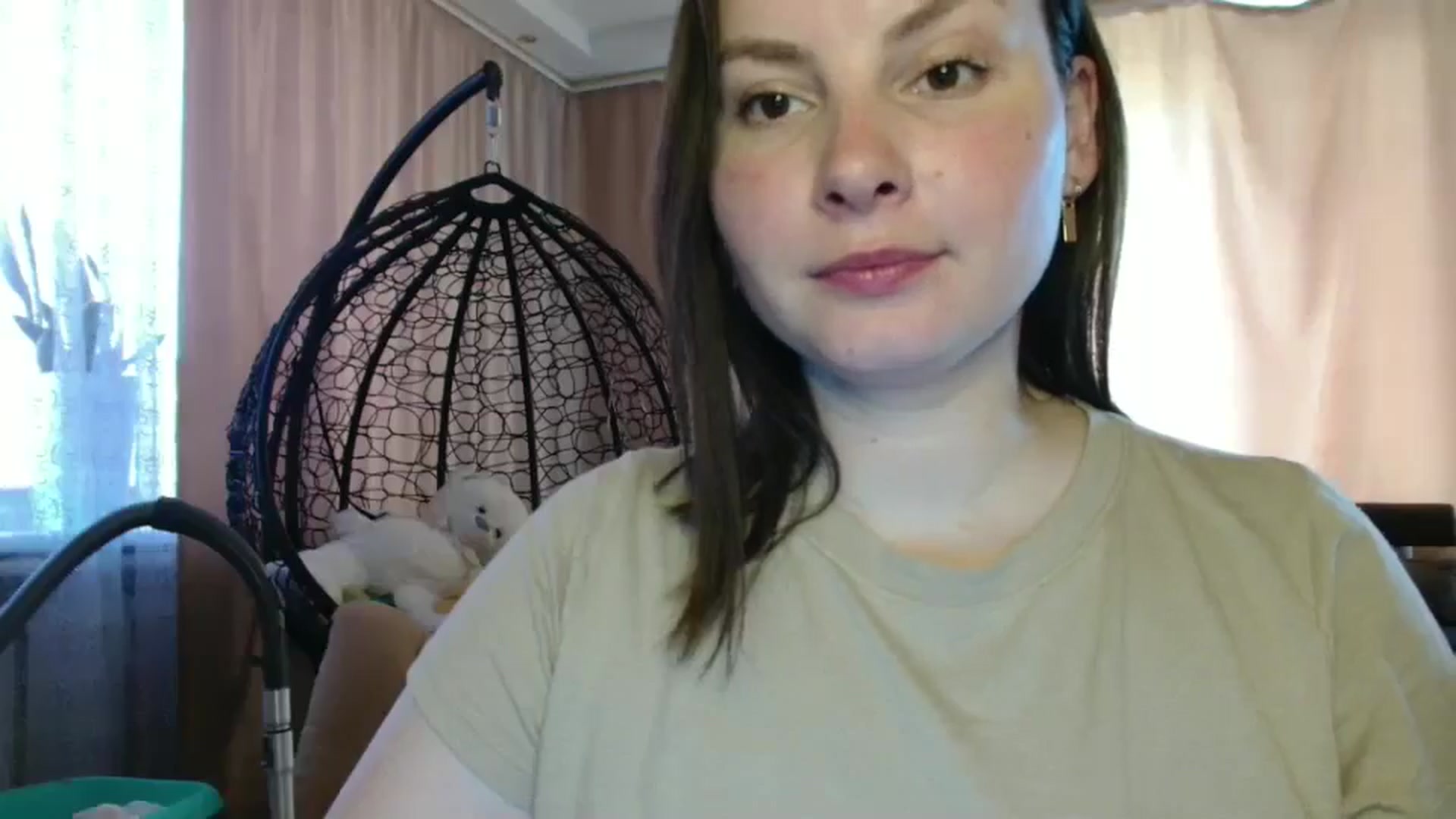 Gallery image thumbnail from MisssLove_is's myfreecams stream on, 06/05/2025, 14:31 image 13 of 20
