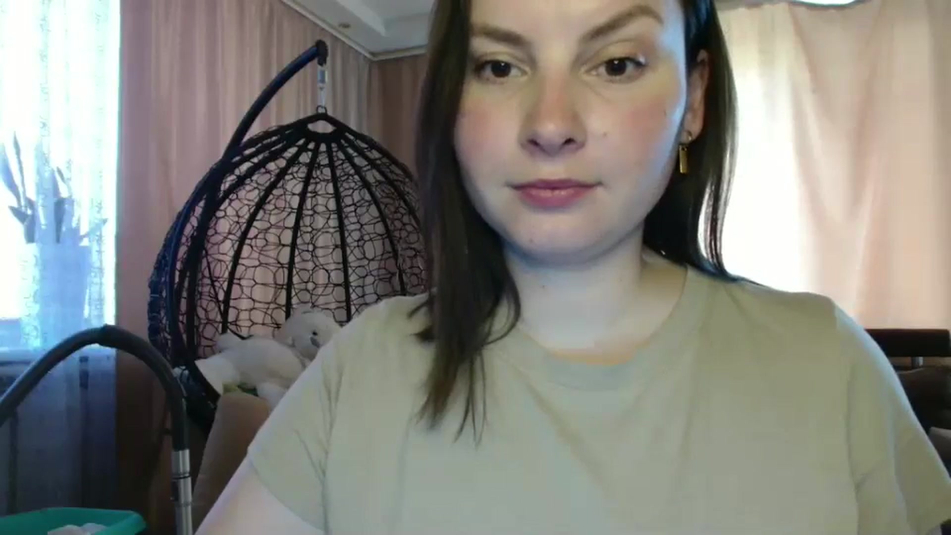 Gallery image thumbnail from MisssLove_is's myfreecams stream on, 06/05/2025, 14:31 image 12 of 20