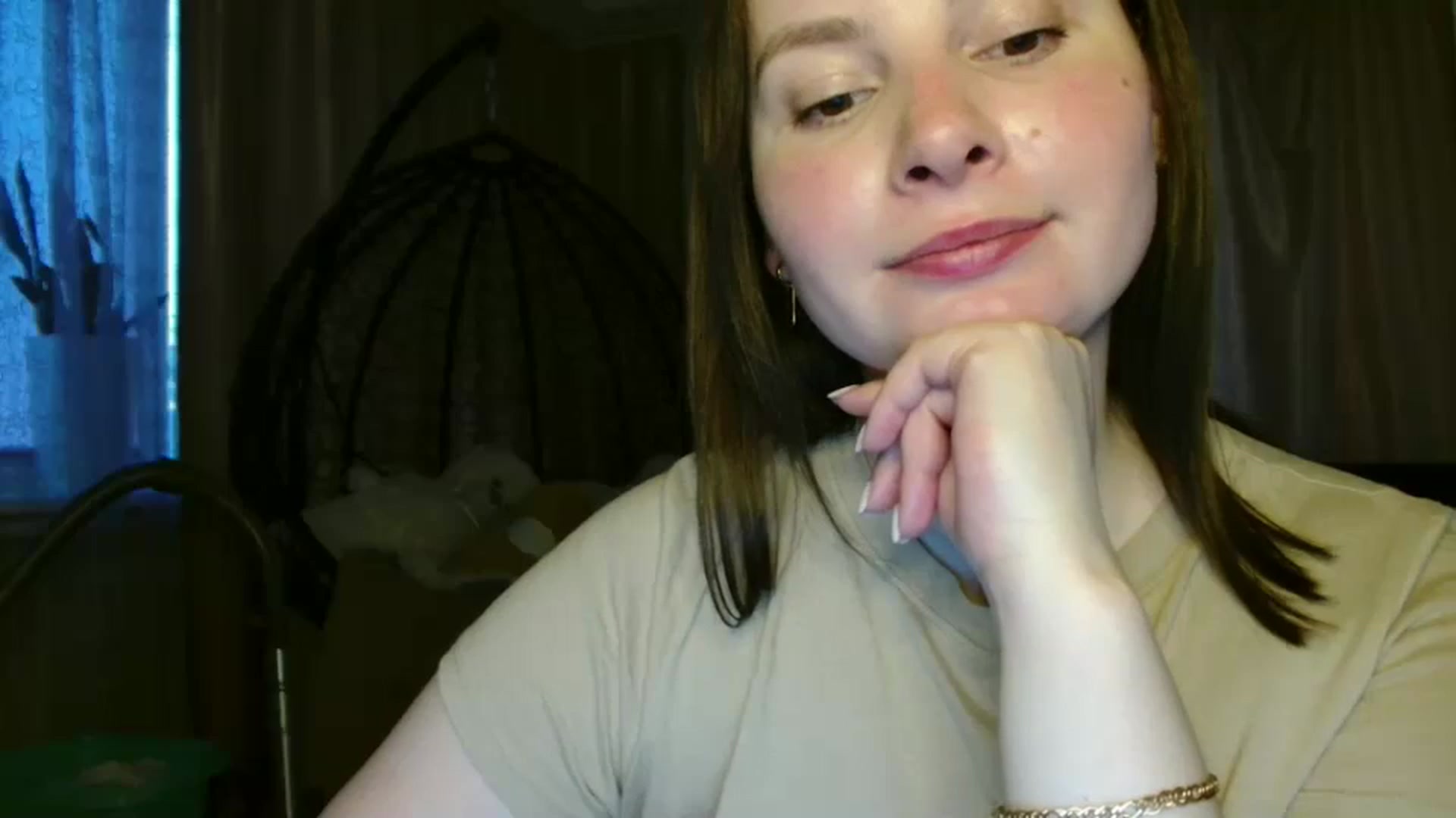 Gallery image thumbnail from MisssLove_is's myfreecams stream on, 06/05/2025, 18:20 image 14 of 20