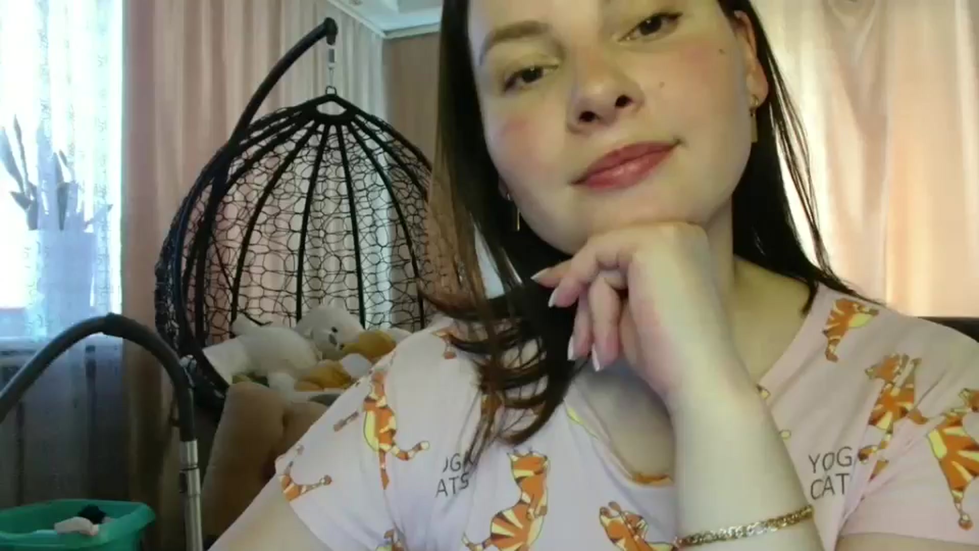 Gallery image thumbnail from MisssLove_is's myfreecams stream on, 06/06/2025, 13:19 image 1 of 20