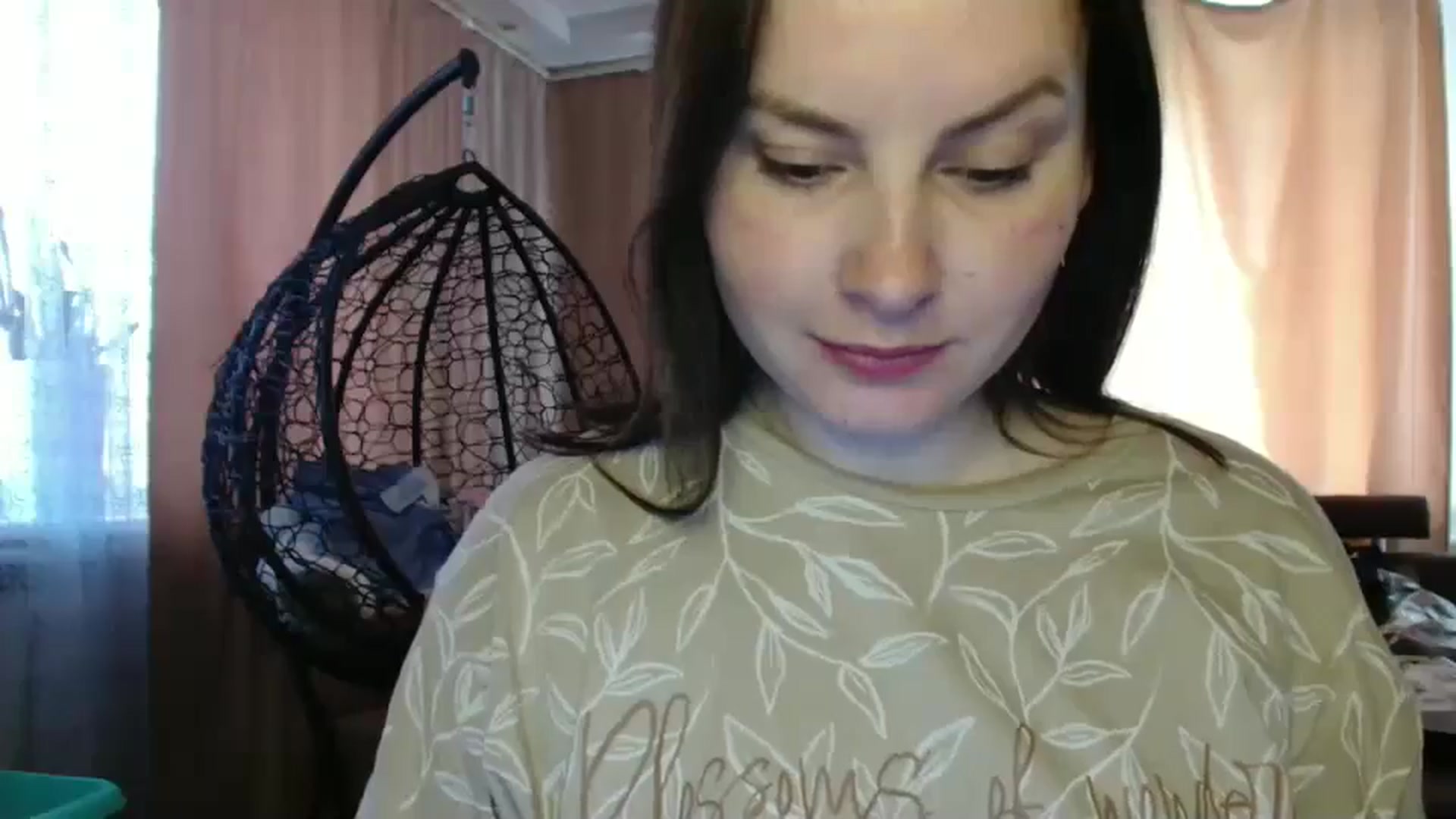 Gallery image thumbnail from MisssLove_is's myfreecams stream on, 06/09/2025, 13:58 image 16 of 20